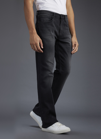 Men Black Bootcut Mid Rise Stretchable Jeans