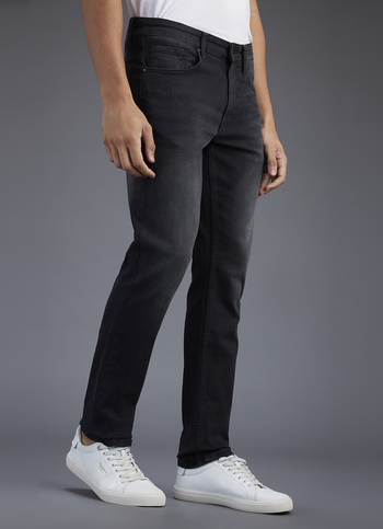 Men Black Slim Fit Mid Rise Stretchable Jeans