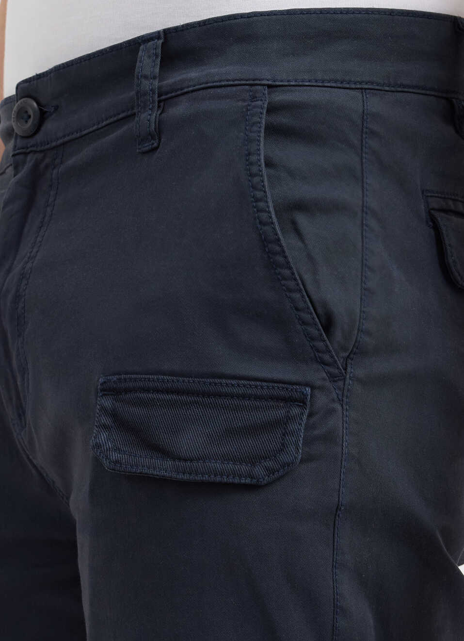 Men Navy Mid Rise Utility Stretch Cargos, , large image number 4