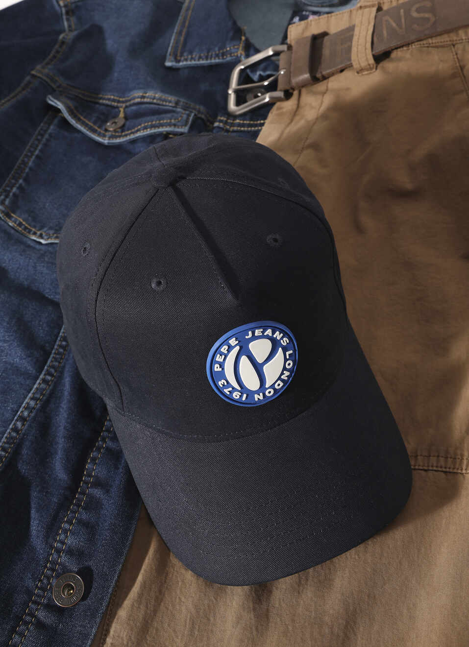 Blue Silicon Badge Sports Cap image number 3