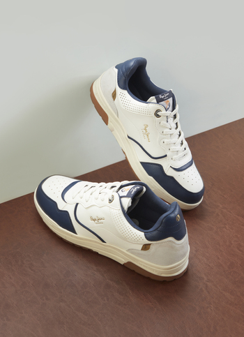 Men Navy Sneakers With Cushioned Insole & Anti Skid Outsole