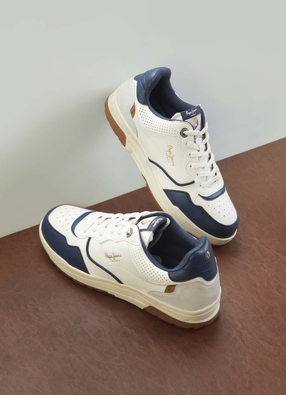 Men Navy Sneakers With Cushioned Insole & Anti Skid Outsole, , large image number 0