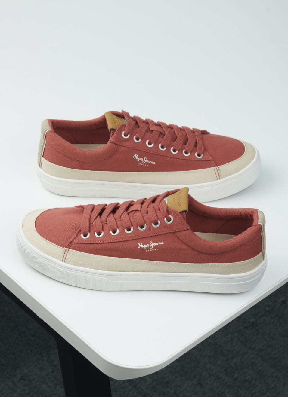 Men Orange & Beige Colorblock Casual Sneakers, , large image number 0