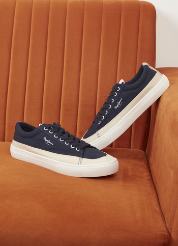 Men Navy & Beige Colorblock Casual Sneakers