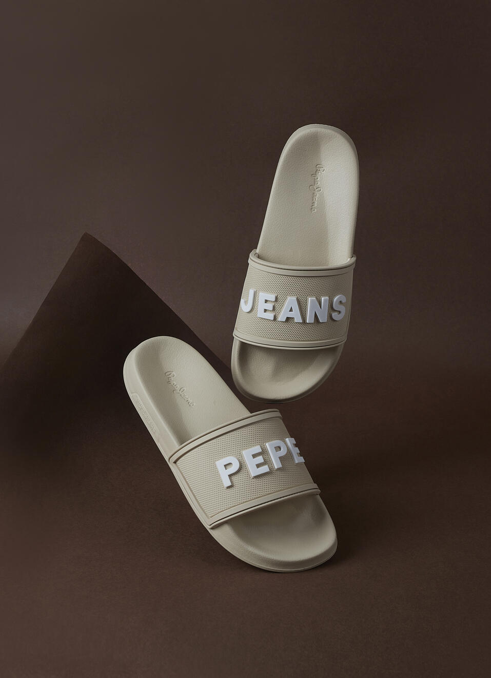 Men Beige Slides With Arch Fit Footbed & Bold 3d Branding, , large image number 0