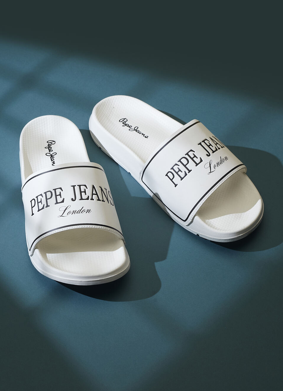 Men White Logo Print Anti Skid Sliders, , large image number 0