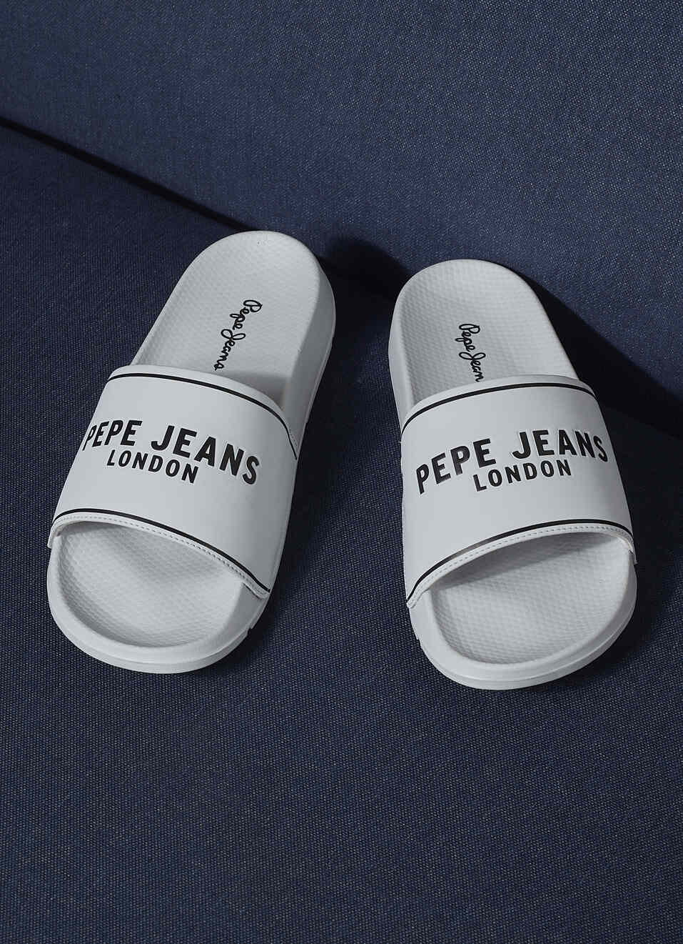 Men Grey Logo Print Anti Skid Sliders, , large image number 0