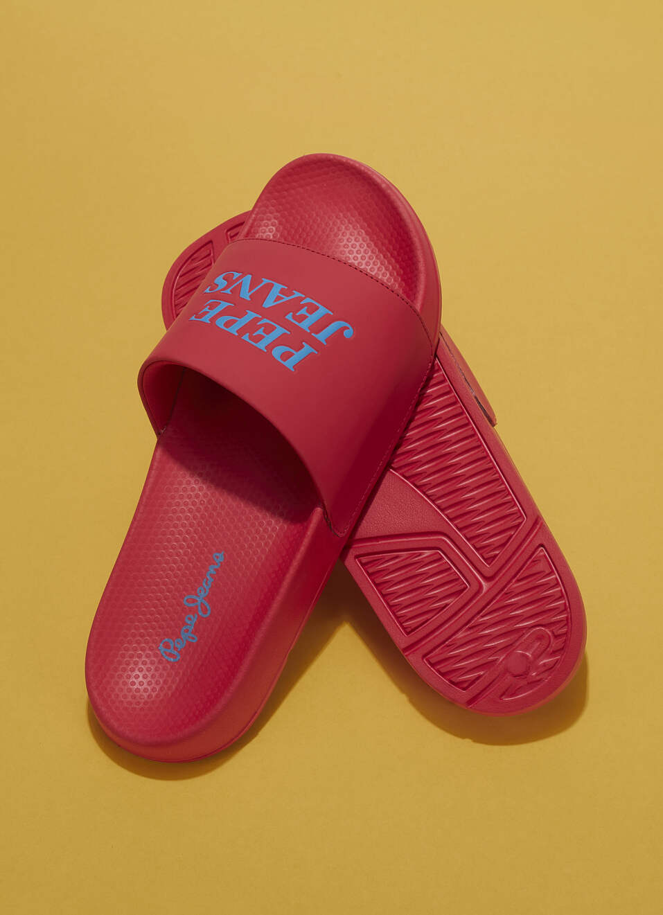 Men Red Logo Print Anti Skid Sliders, , large image number 0