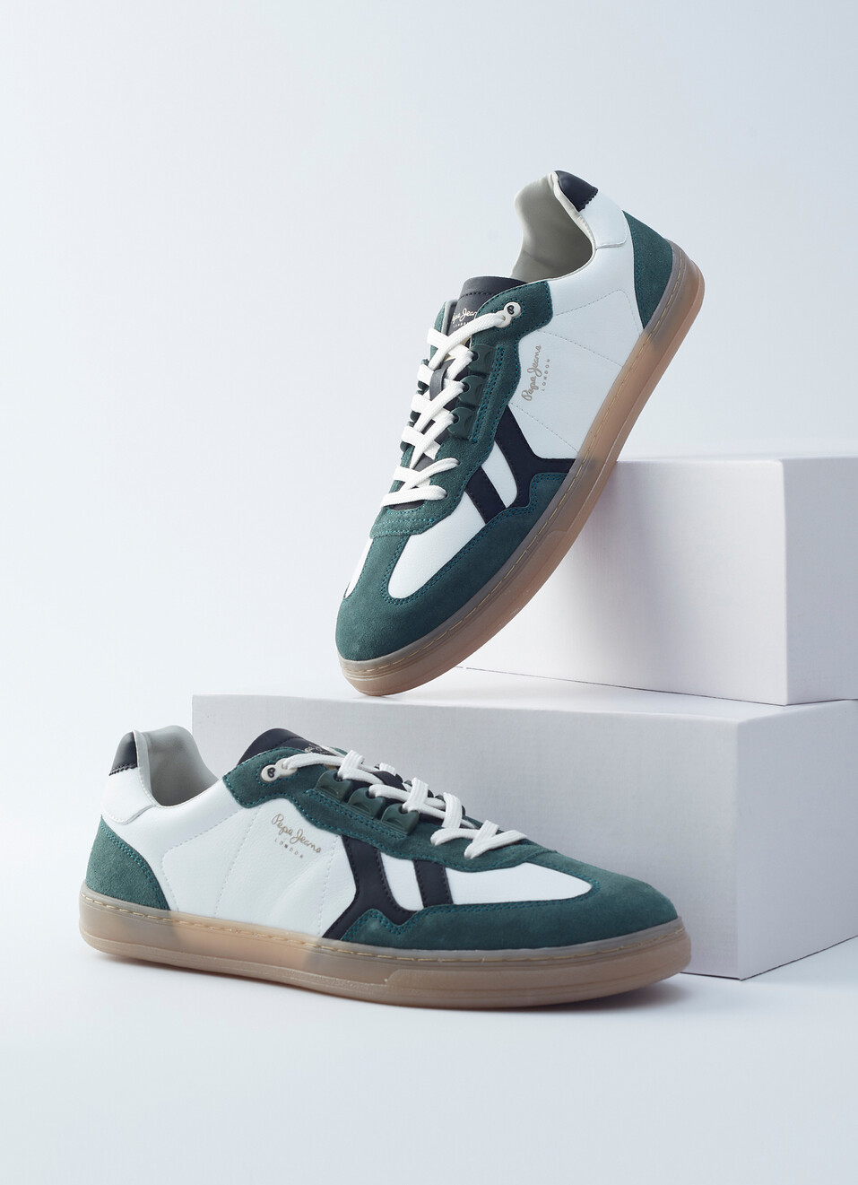 Men White Colorblock Lace Up Sneakers, , large image number 0