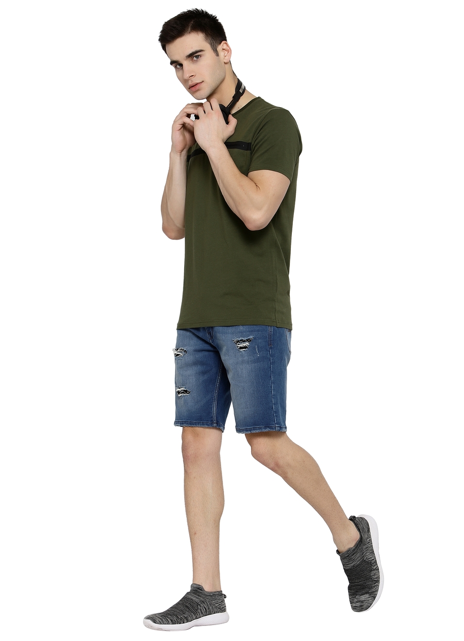 Lopez Solid Round Neck Tees With Zip Pocket, , large image number 3