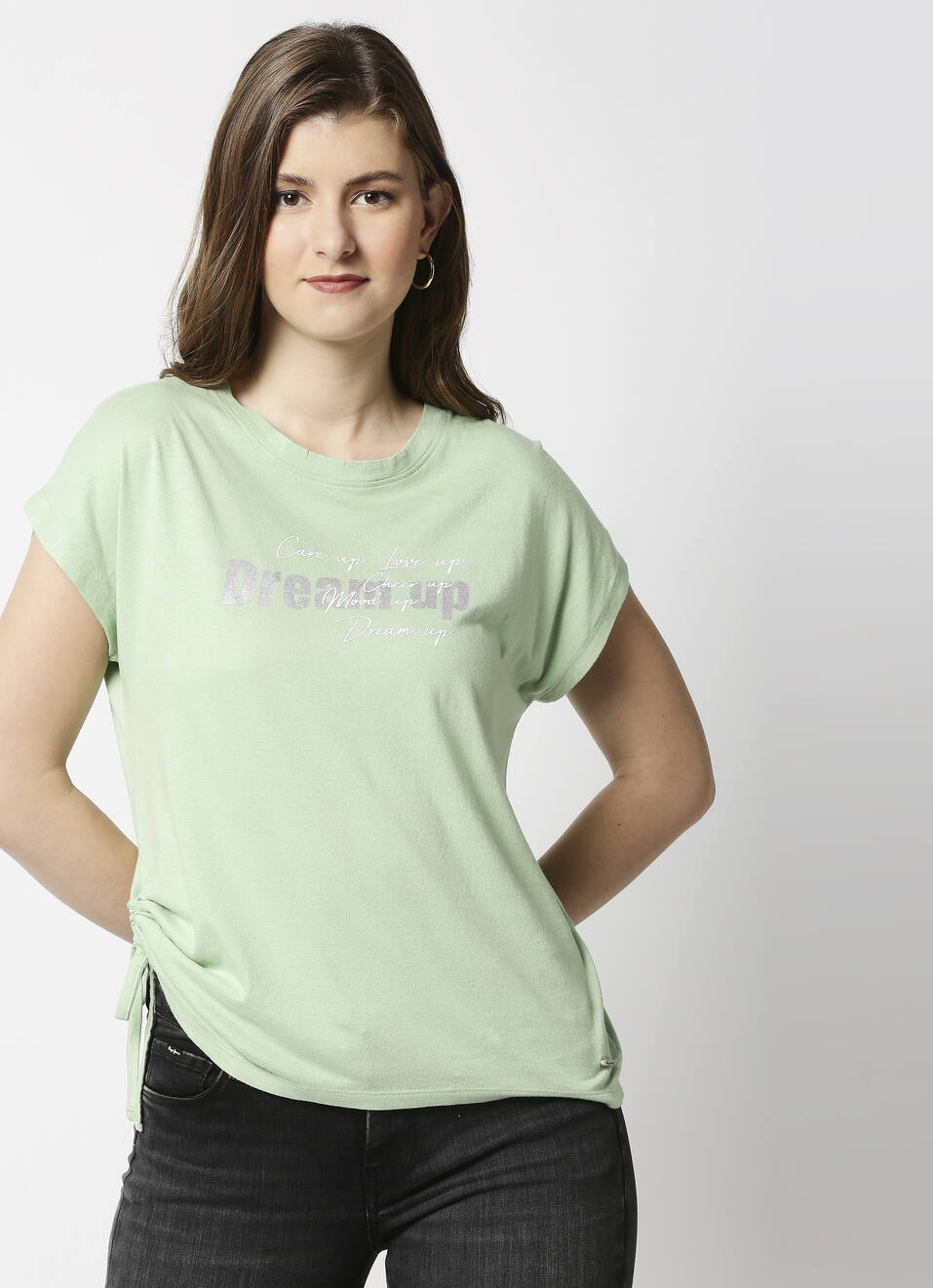 Holly Statement Graphic T-Shirt, , large image number 1