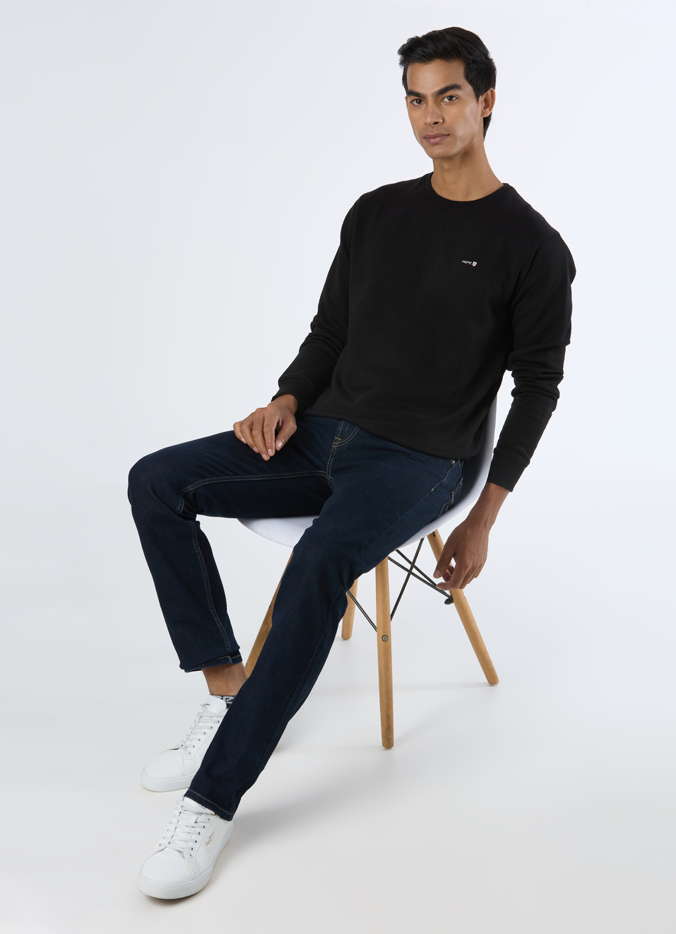 Men Black Embroidery Logo Sweatshirt, , large image number 5