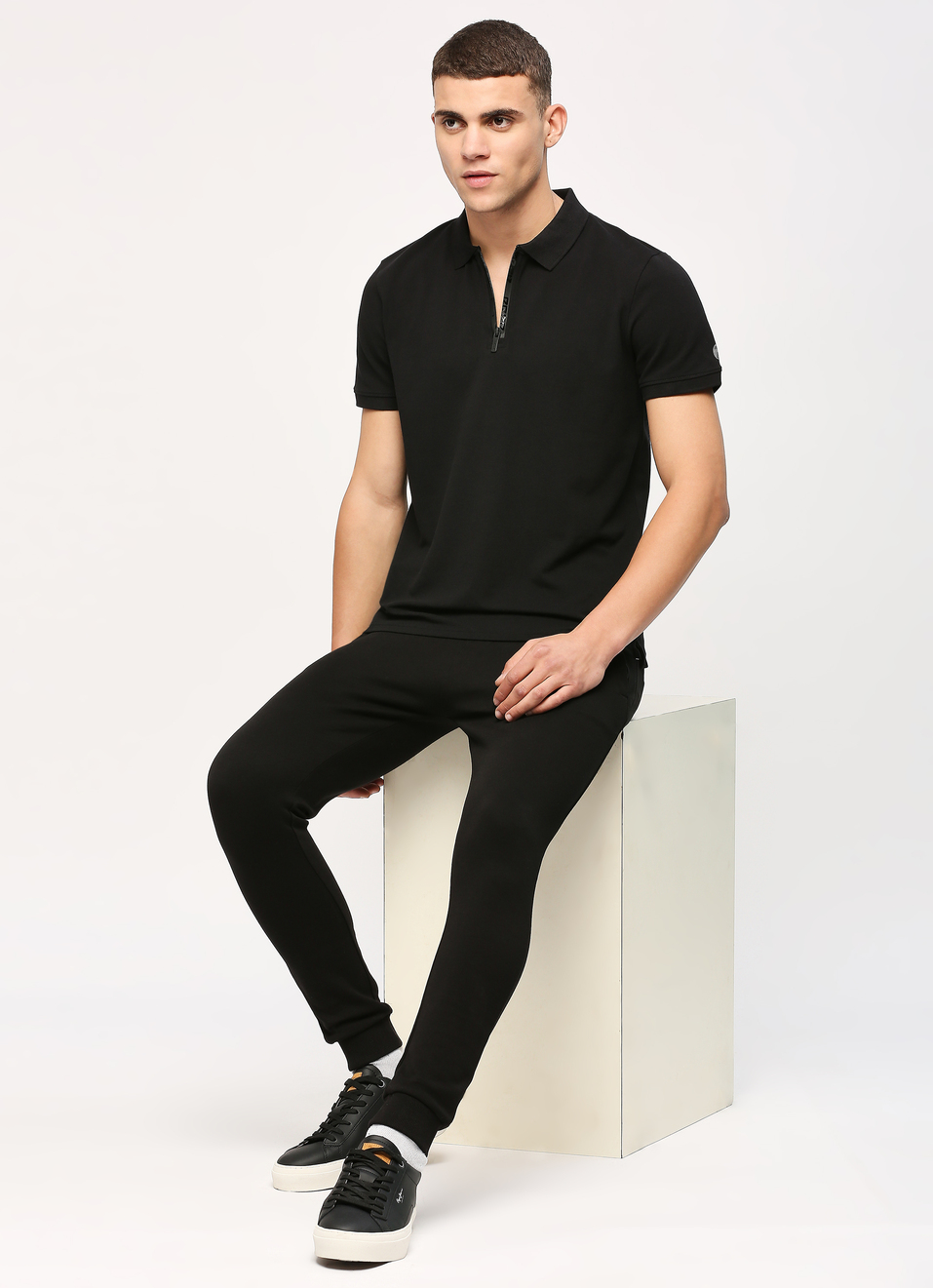 Black Buttoned Neck Short Sleeve Polo, , large image number 6