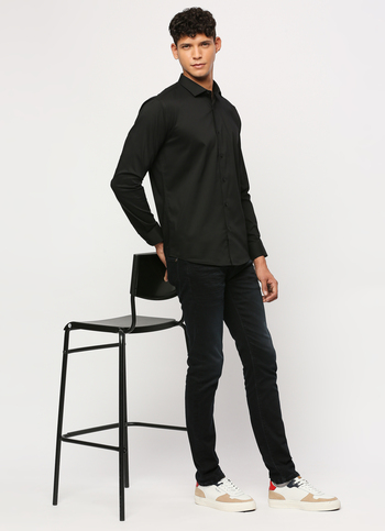 Men Black Cut Away Collar Full Sleeve Shirt