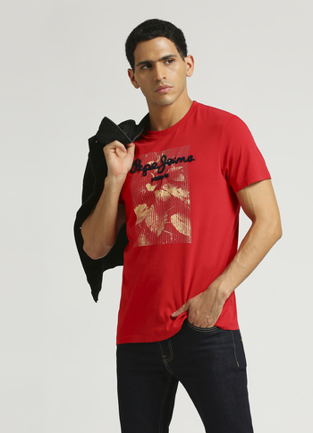 Red Graphic Print Embroidery Detail Short Sleeve T-shirt