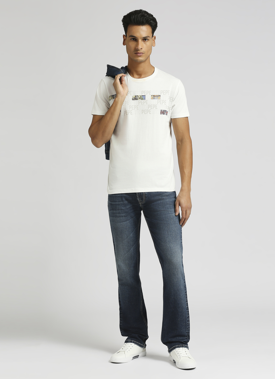 White Brand Carrier Print Short Sleeve T-shirt, , large image number 5