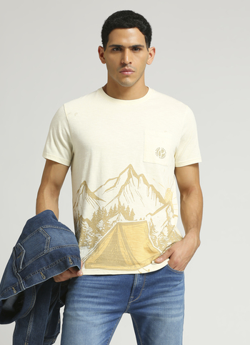 Ivory Graphic Print Single Pocket Short Sleeves T-shirt