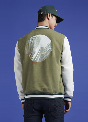 Green Graphic Print Full Sleeve Sweatshirt