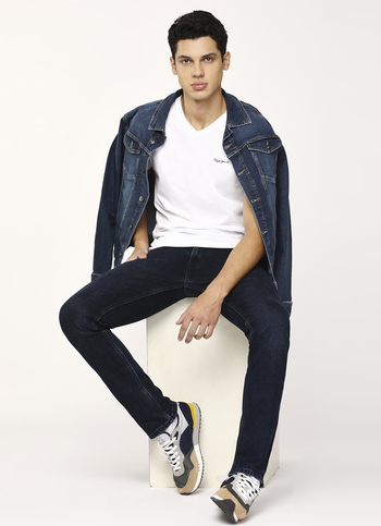 Men White V Neck Short Sleeve T-shirt