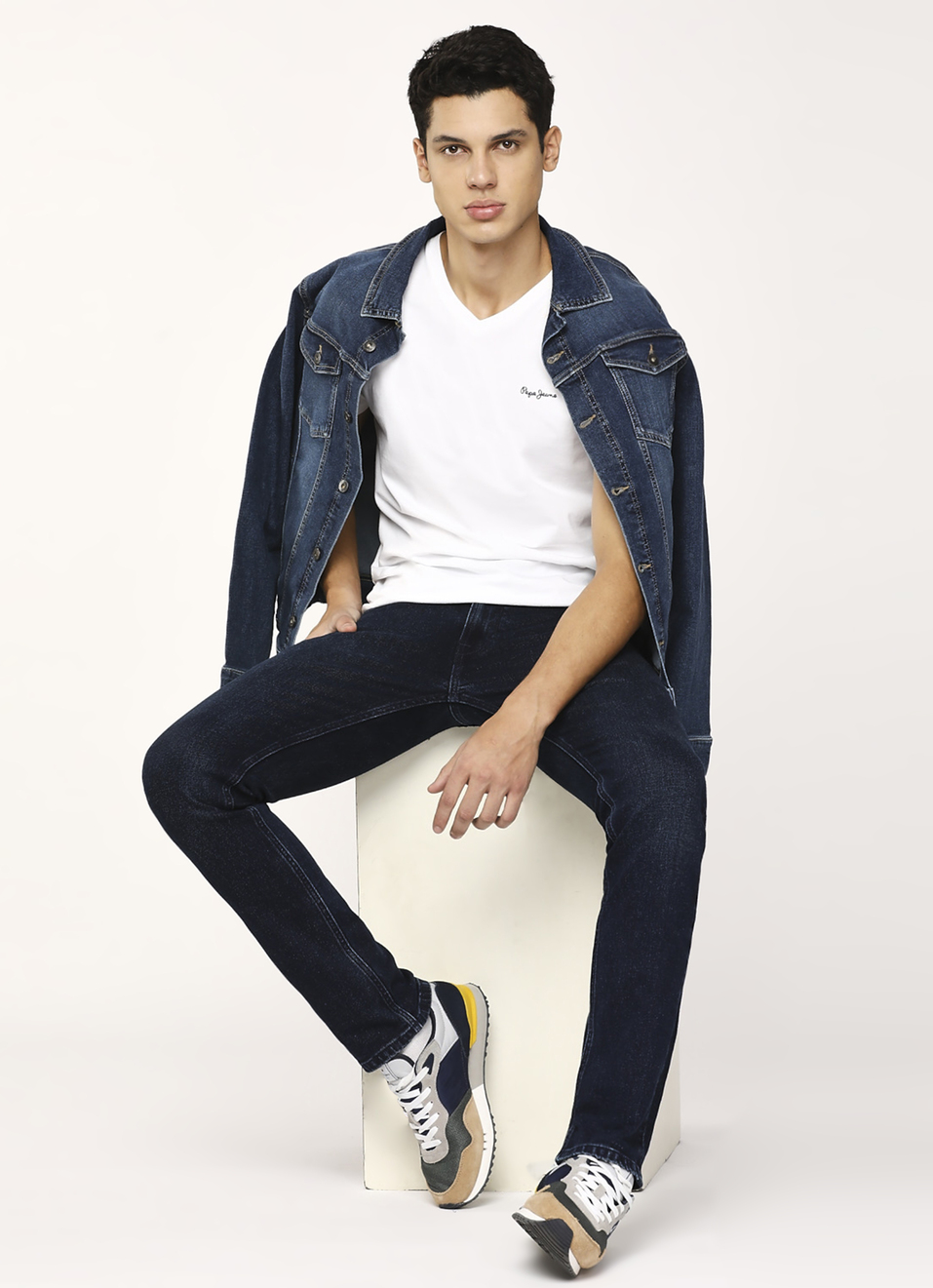 Men White V Neck Short Sleeve T-shirt, , large image number 0