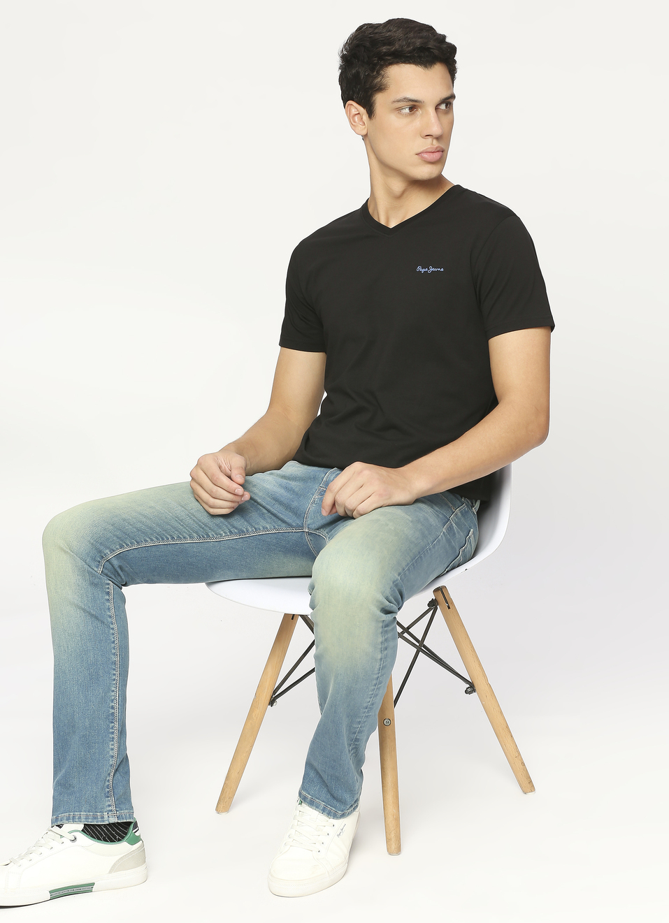 Men Black V Neck Short Sleeve T-shirt, , large image number 0