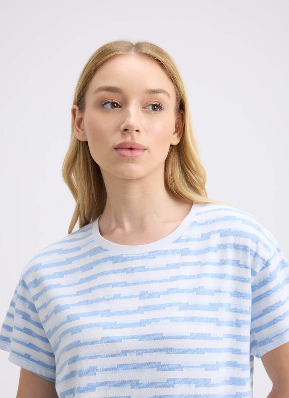 Women Blue Stripe Short Sleeve T-shirt, , large image number 4