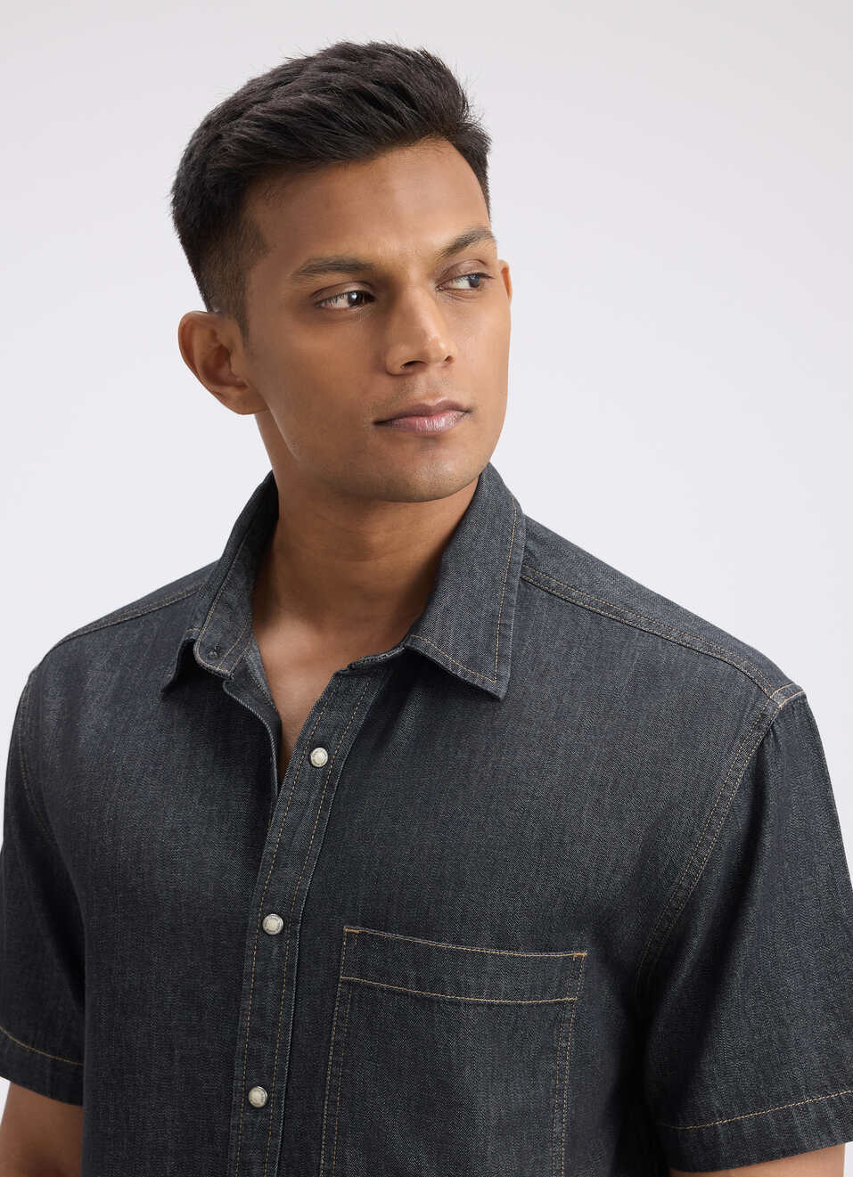 Men Black Short Sleeve Oversized Denim Shirt, , large image number 4