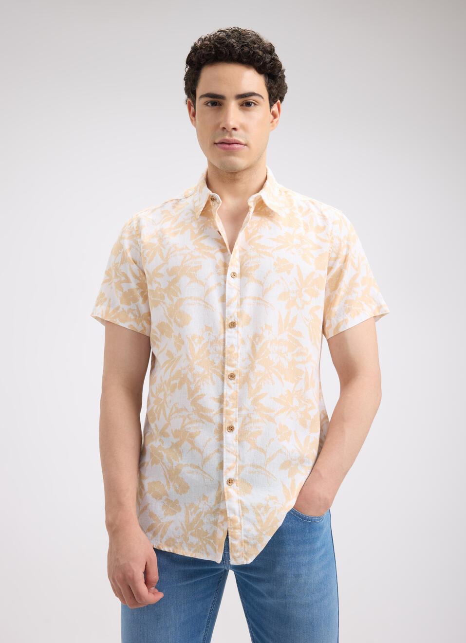 Men Beige Botanical Print Short Sleeve Shirt, , large image number 1
