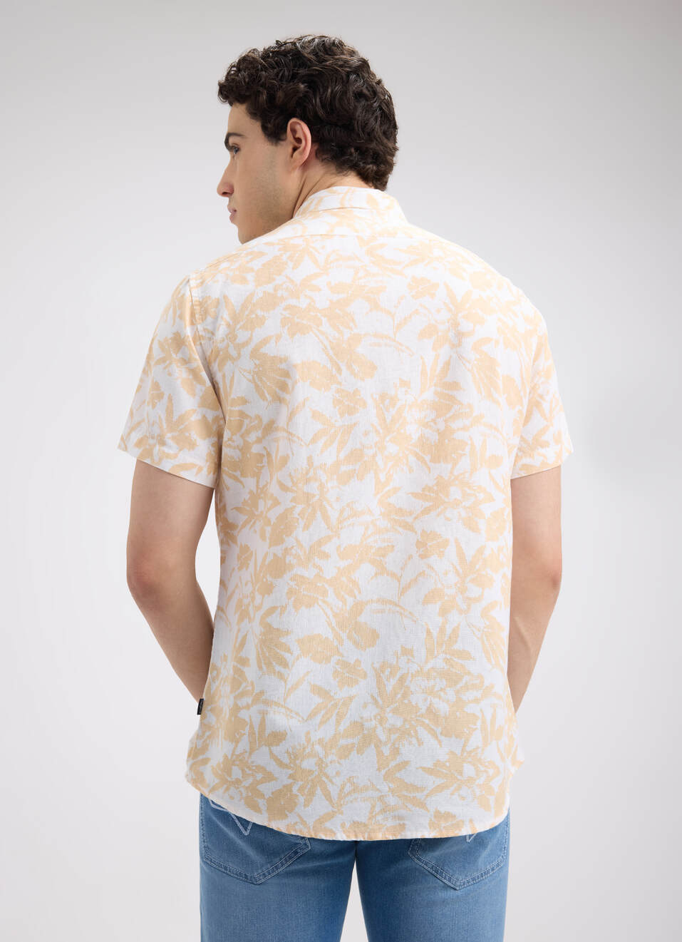 Men Beige Botanical Print Short Sleeve Shirt, , large image number 2