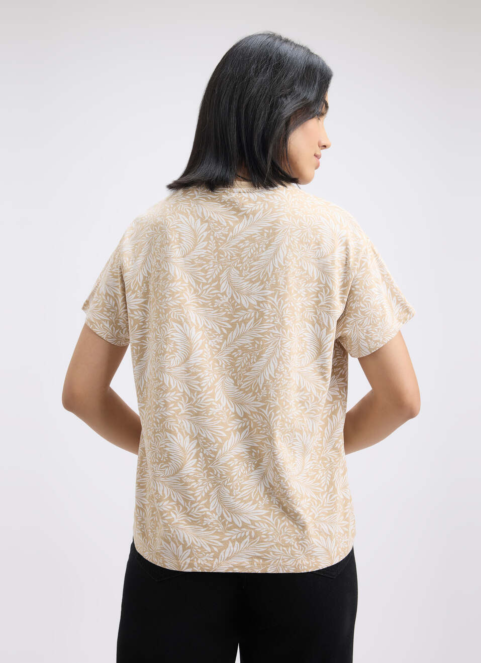 Women Beige Leaf Print Short Sleeve T-shirt, , large image number 2