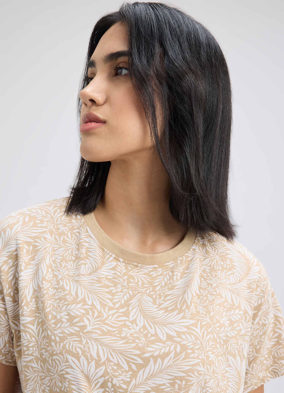 Women Beige Leaf Print Short Sleeve T-shirt, , large image number 4