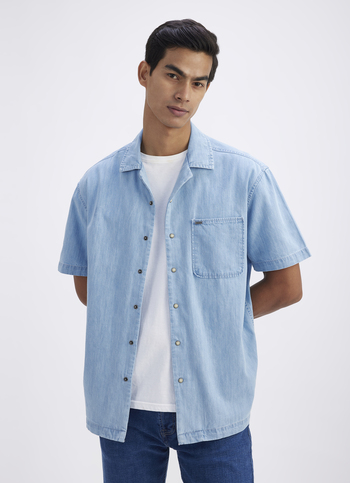 Men Blue Resort Collar Short Sleeve Denim Shirt