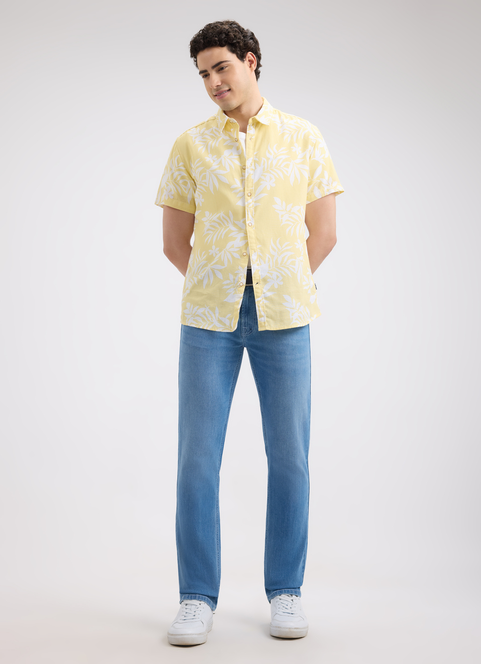 Men Yellow Floral Print Short Sleeve Shirt, , large image number 5