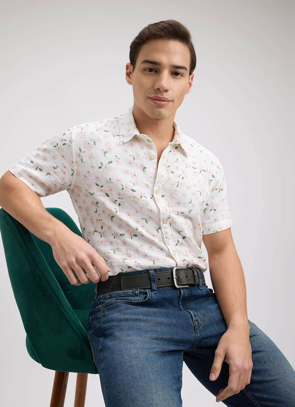 Men White Floral Print Short Sleeve Shirt, , large image number 0