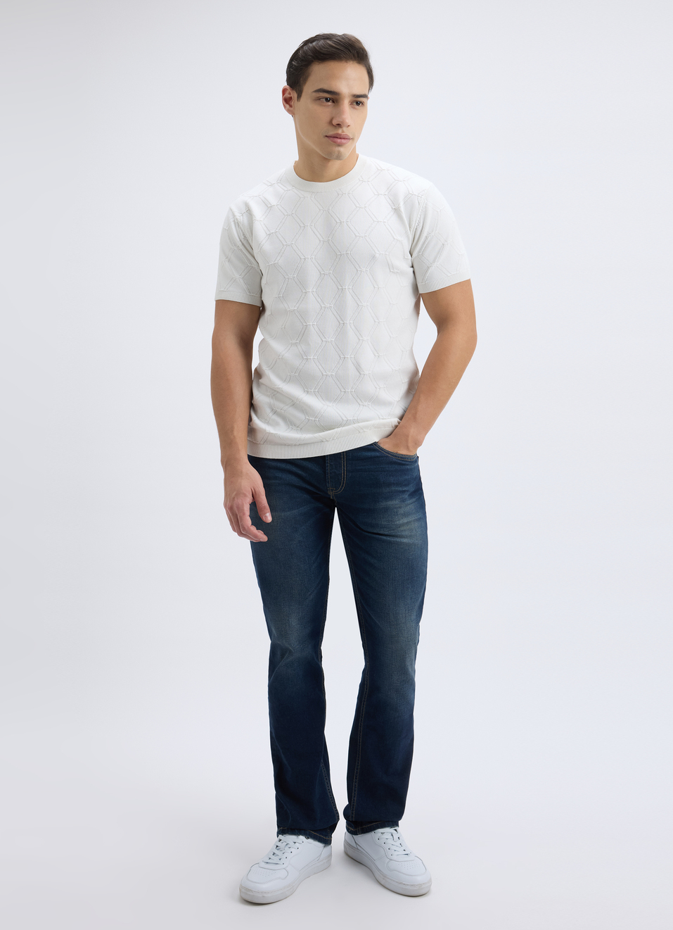 Men White Structured Short Sleeve Flat Knit, , large image number 4