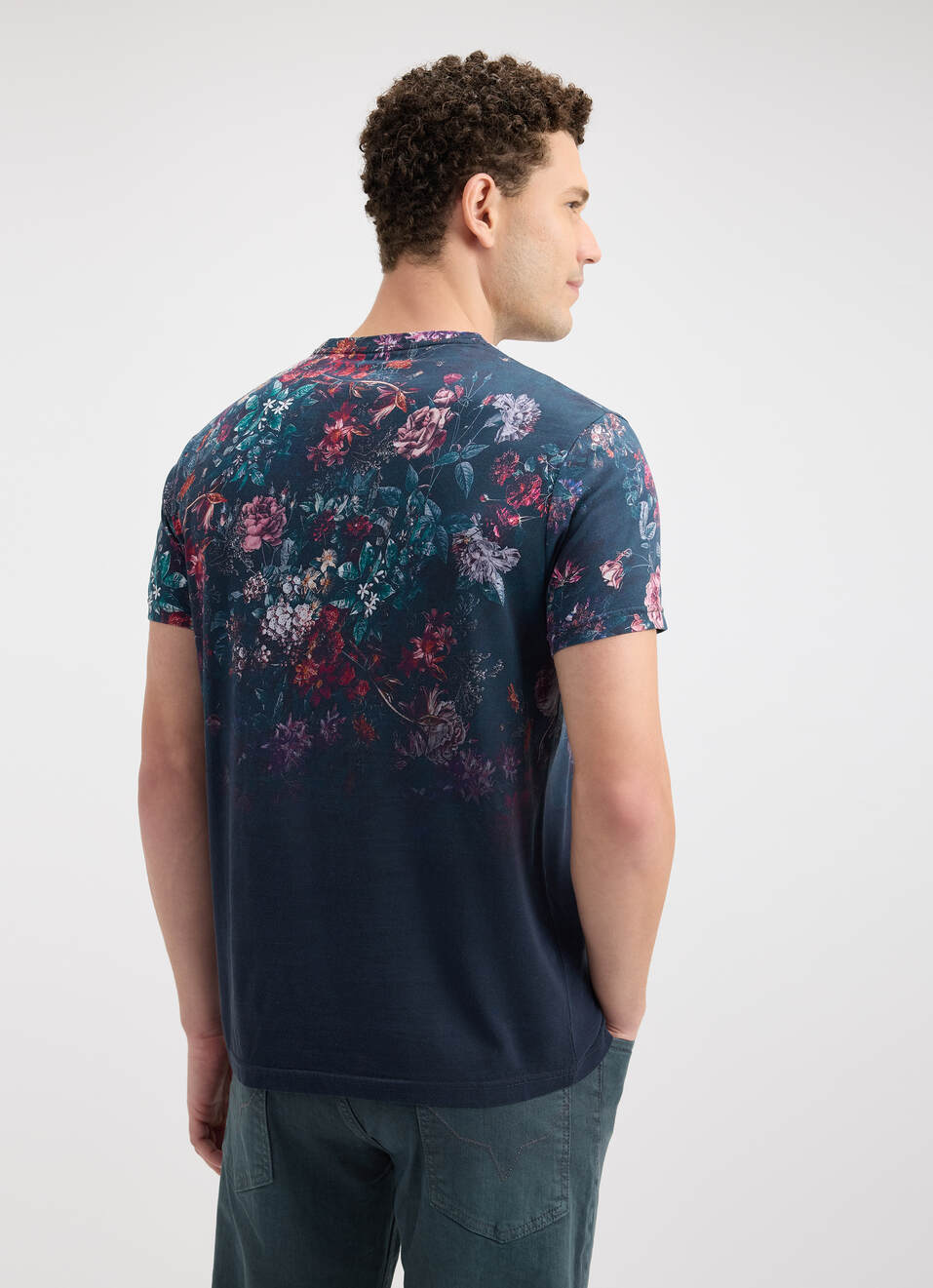 Men Black Floral Gradient Print Short Sleeve T-shirt, , large image number 2