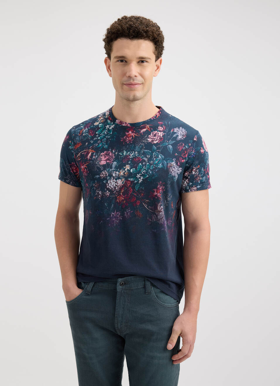 Men Black Floral Gradient Print Short Sleeve T-shirt, , large image number 0