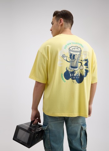 Men Yellow Back Print Short Sleeve Oversized T-shirt