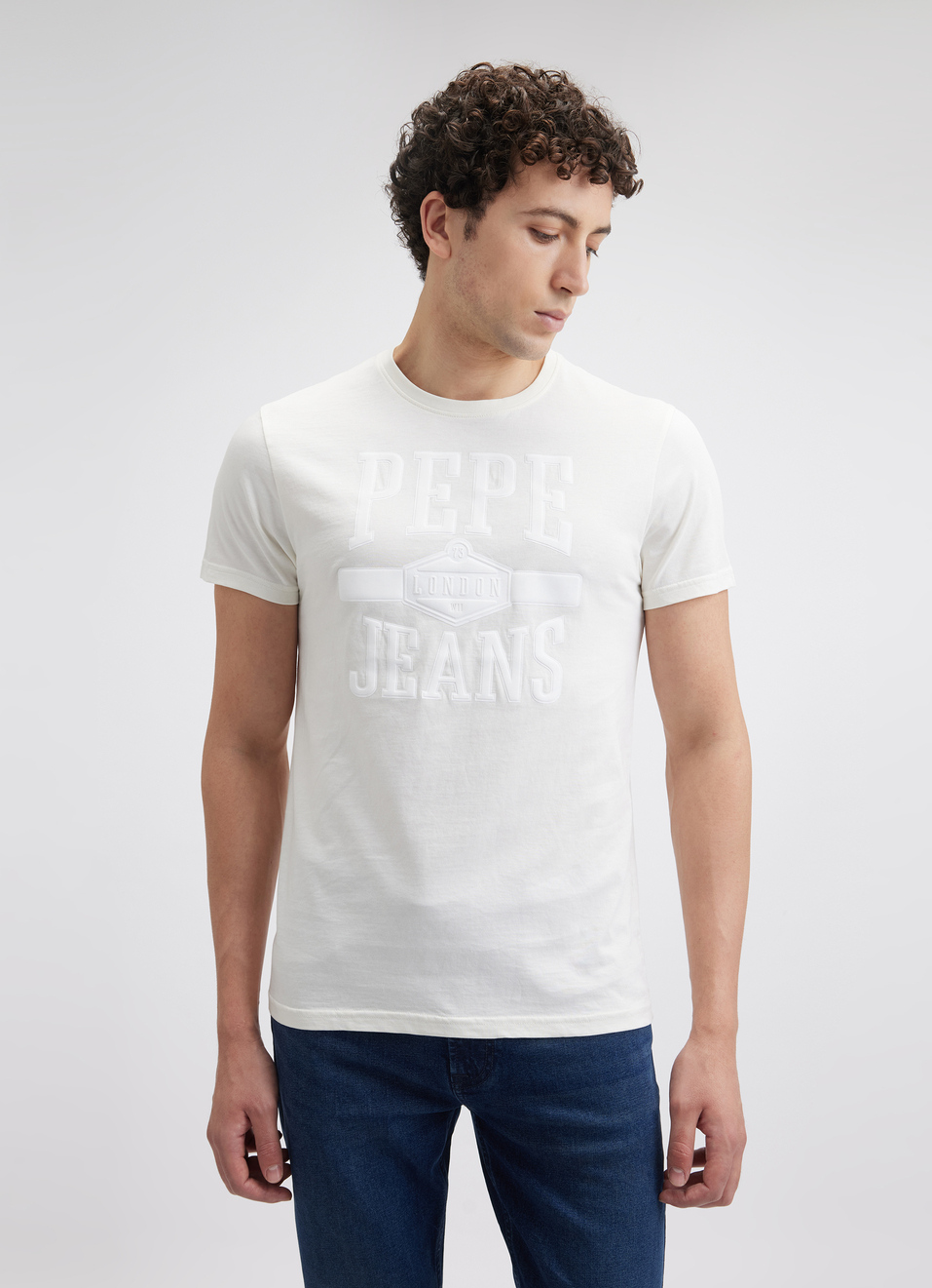 Men Off White Graphic Print Short Sleeve T-shirt, , large image number 0