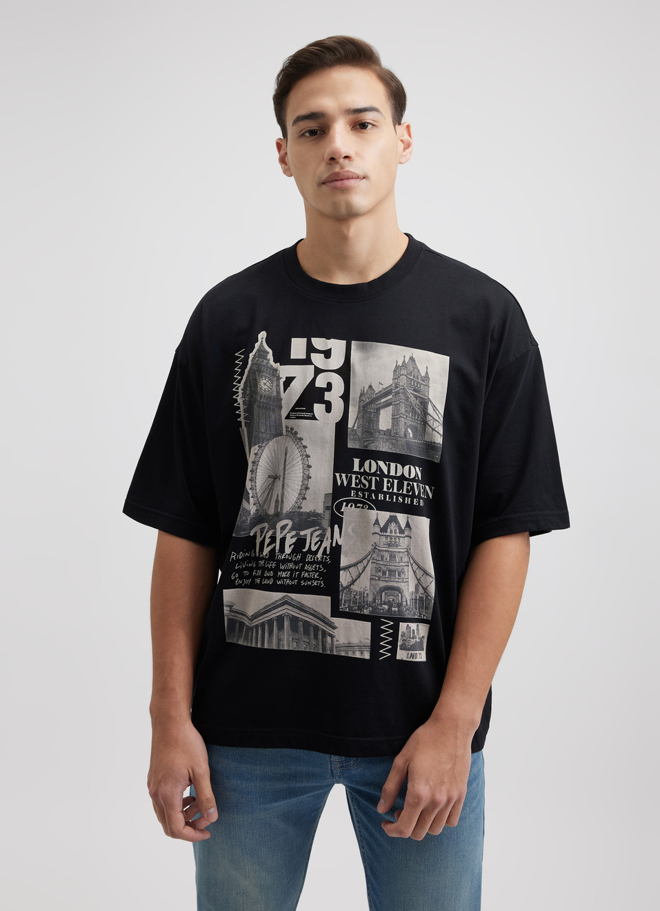 Men Black Photographic Print Short Sleeve Oversized T-shirt, , large image number 1