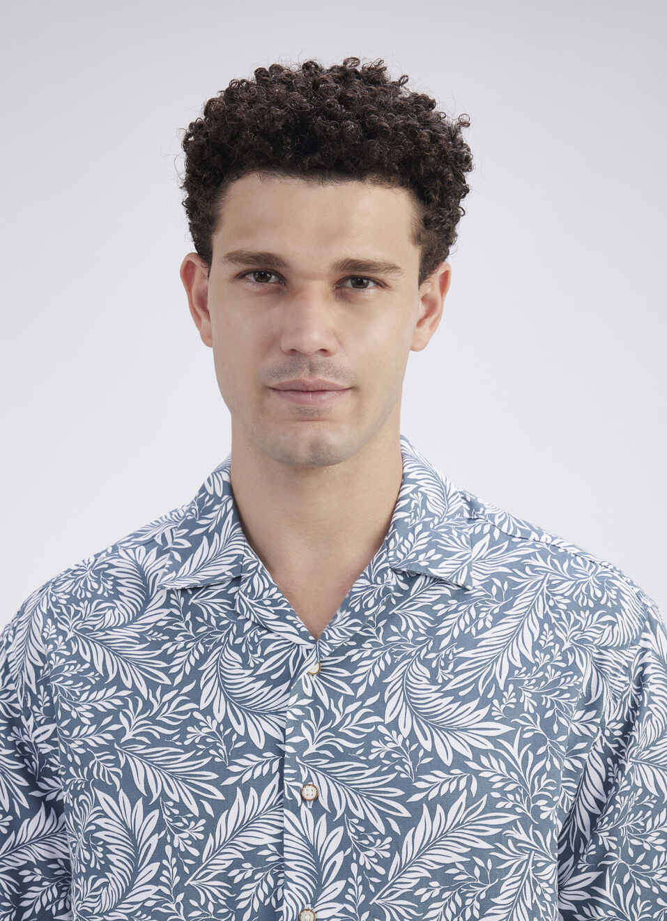 Men Grey Resort Collar Short Sleeve Shirt, , large image number 4