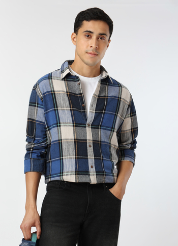Men Blue Regular Fit Checked Casual Shirt