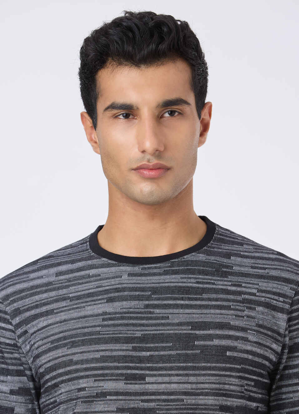 Men Black Jacquard Stripe Slim Fit T-shirt, , large image number 4