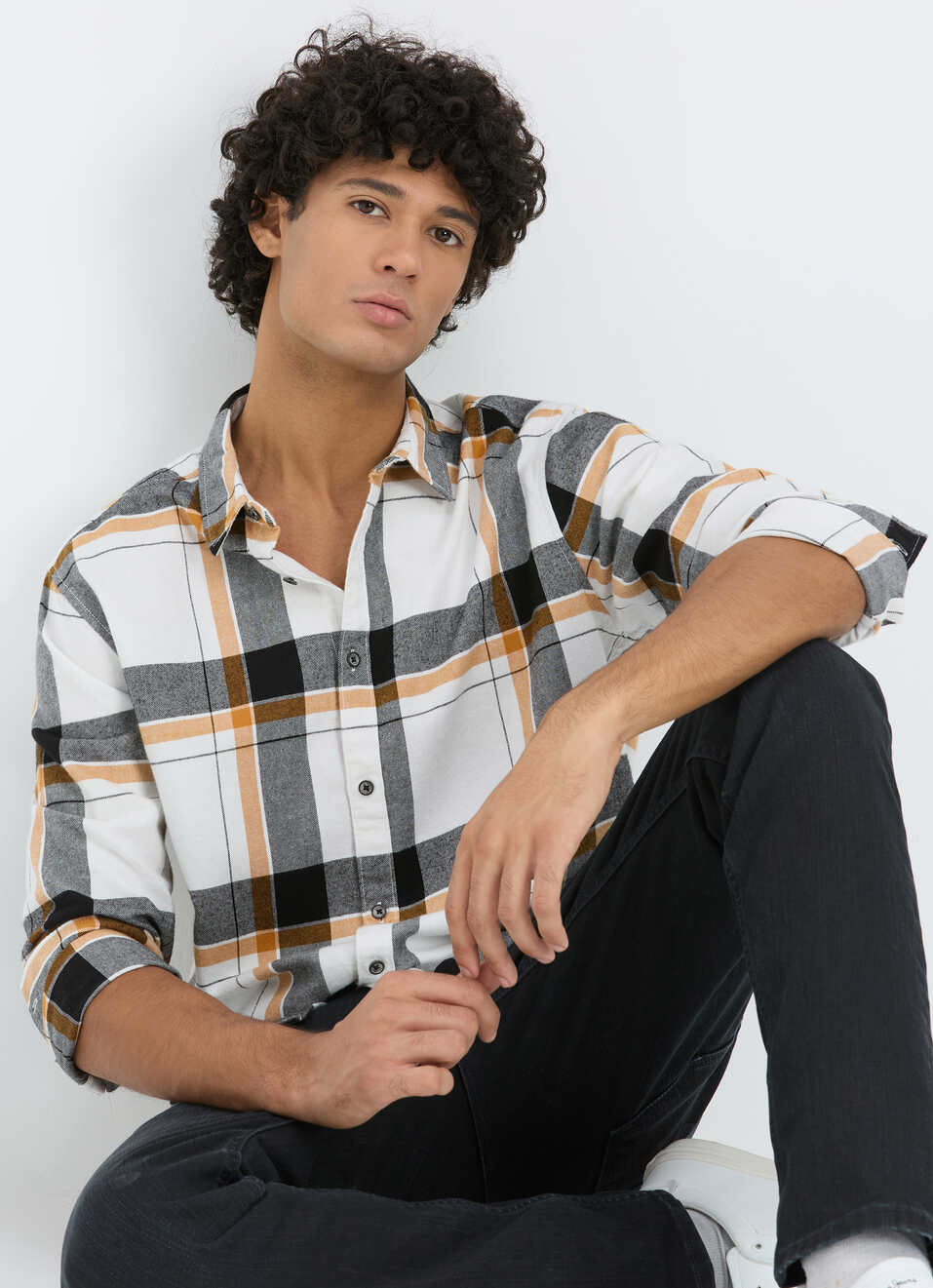 Men Off White Check Full Sleeve Shirt, , large image number 0