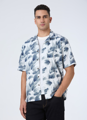 Men Off White Resort Collar Relaxed Fit Short Sleeve Shirt