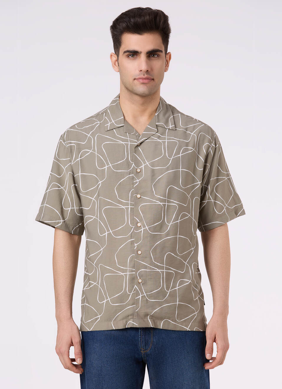 Men Green Abstract Print Relaxed Fit Resort Collar Short Sleeve Shirt, , large image number 1