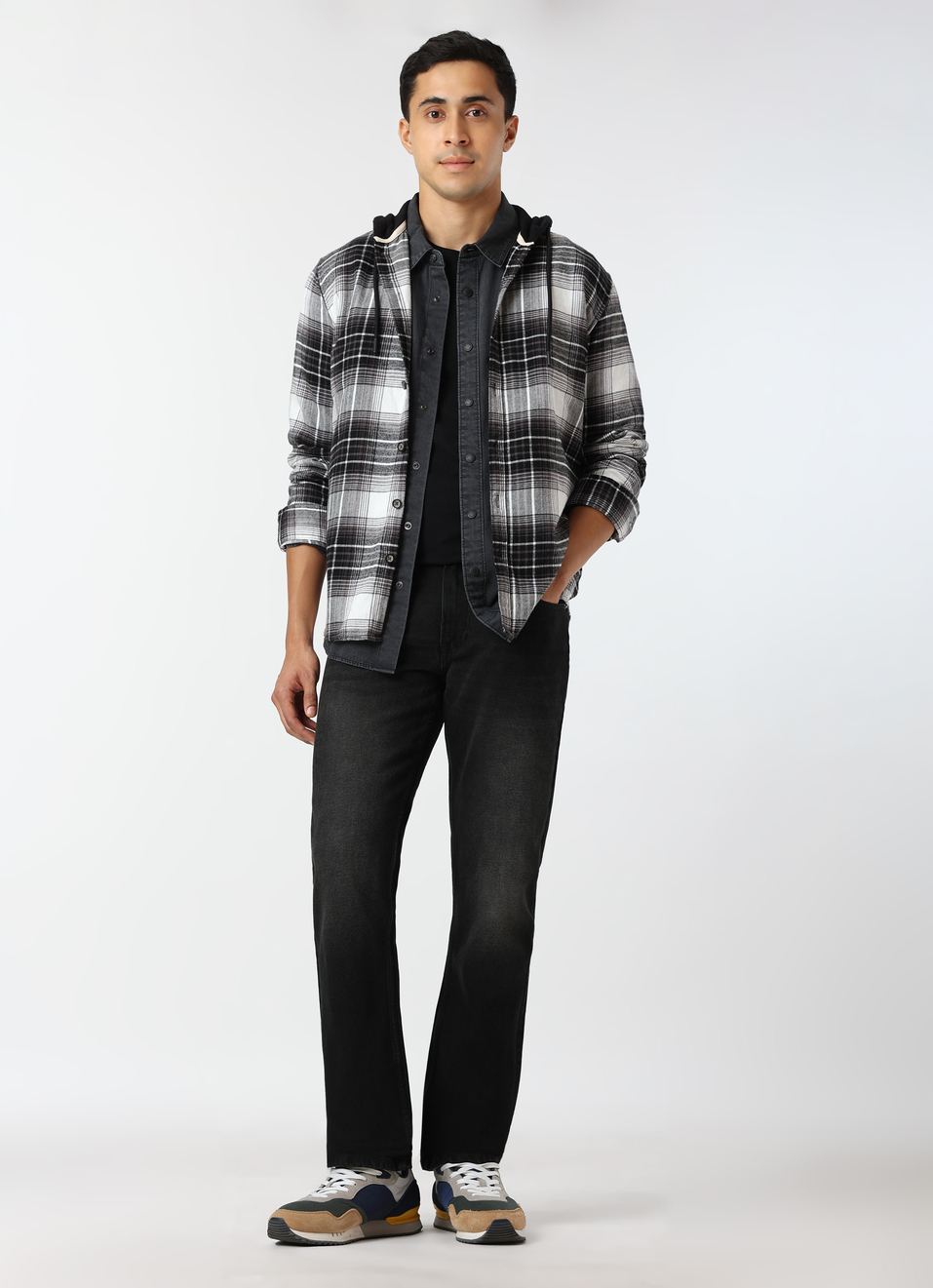 Men Black Regular Fit Checked Hooded Shirt, , large image number 5