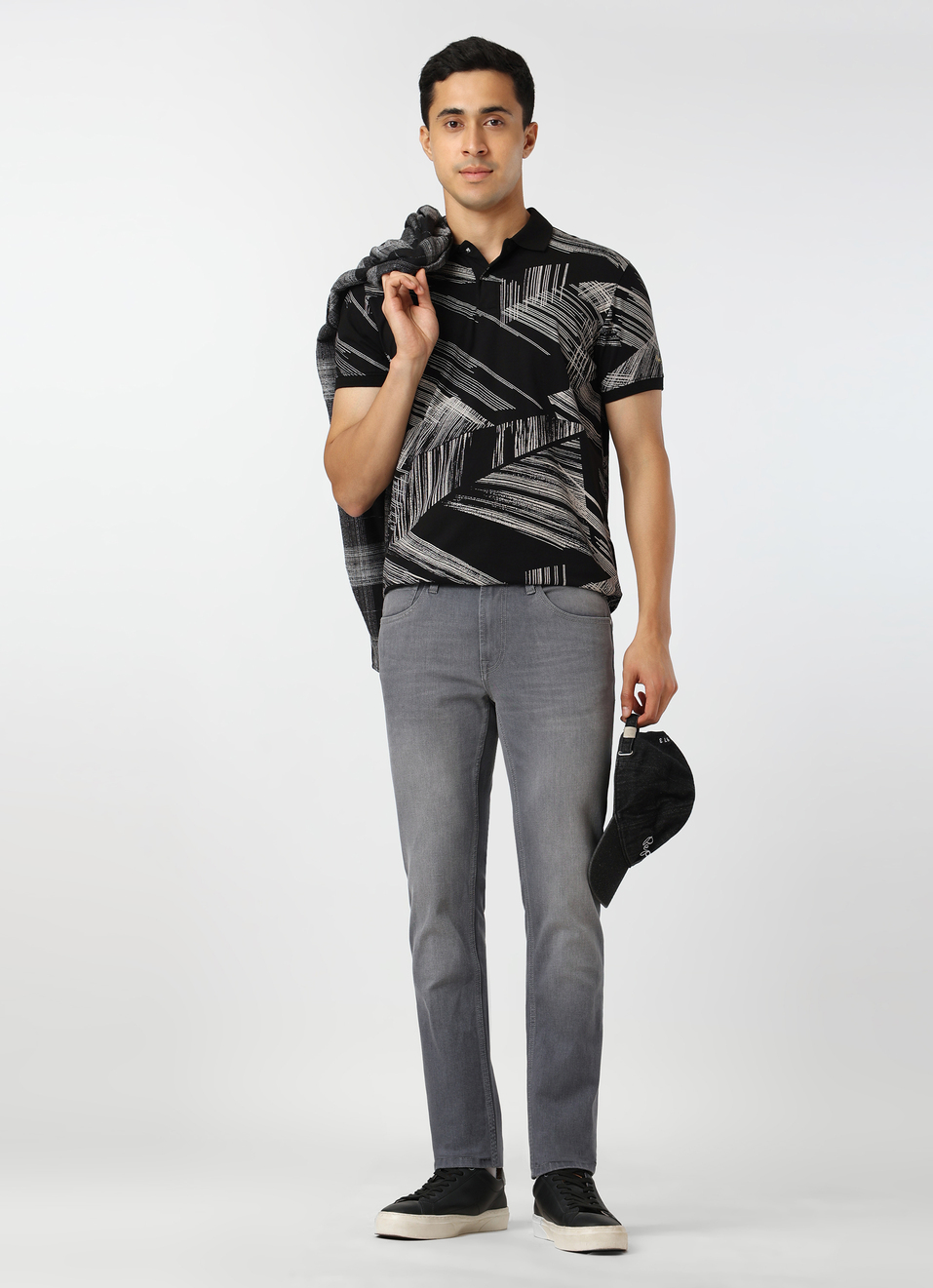 Men Black Regular Fit Abstract Printed Polo, , large image number 5