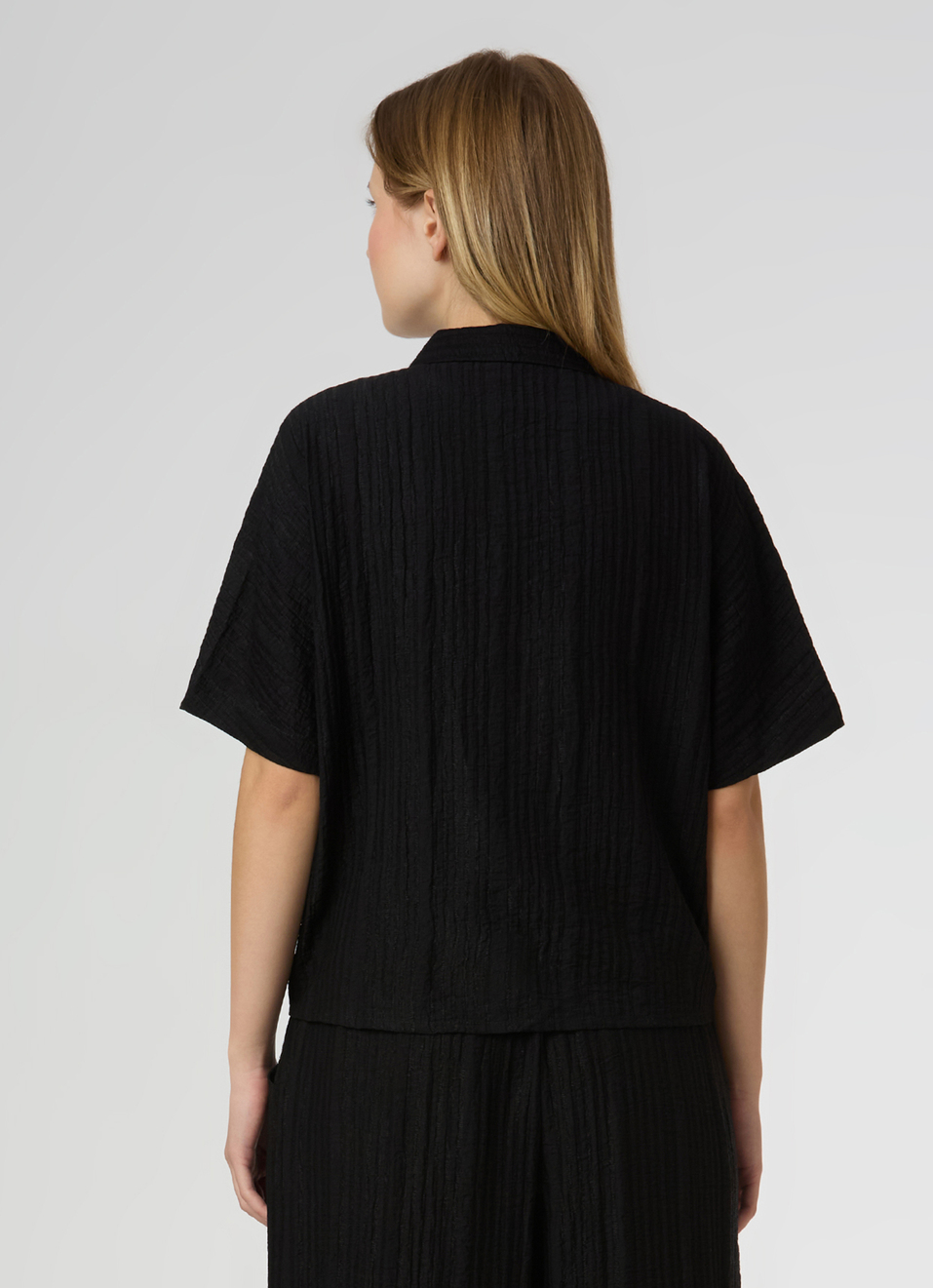 Women Black Textured Short Sleeve Regular Fit Shirt, , large image number 2