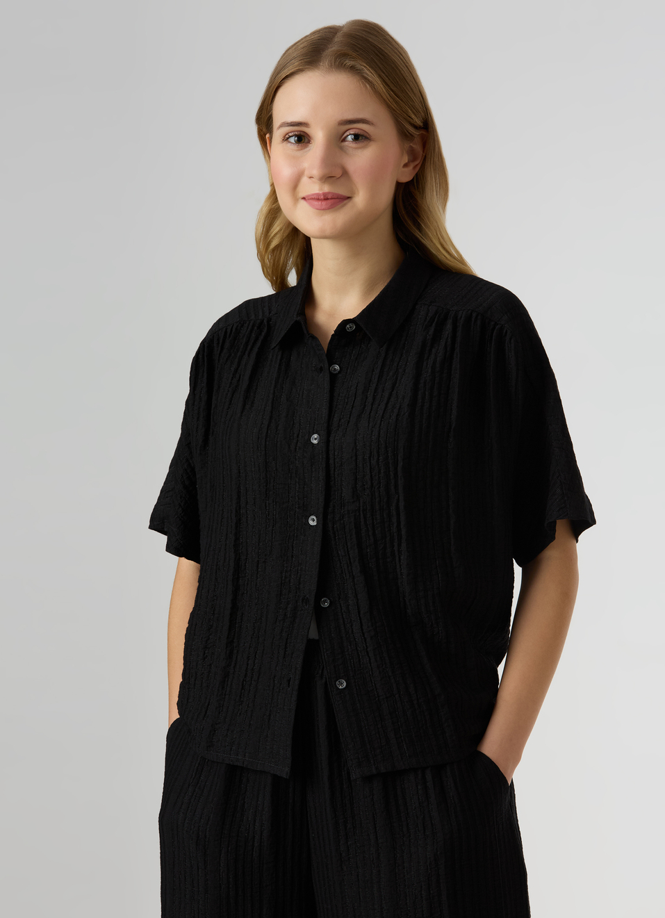 Women Black Textured Short Sleeve Regular Fit Shirt, , large image number 0